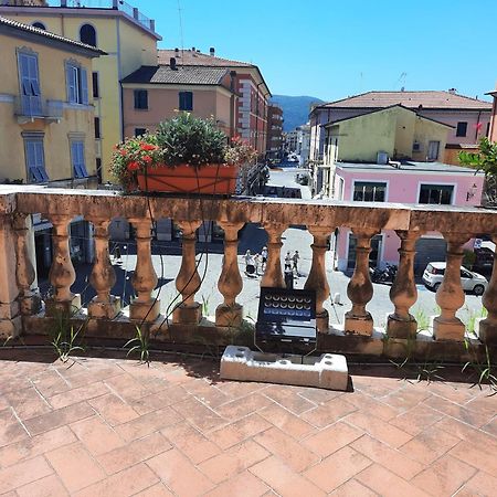 Opera Appartement Sarzana Buitenkant foto