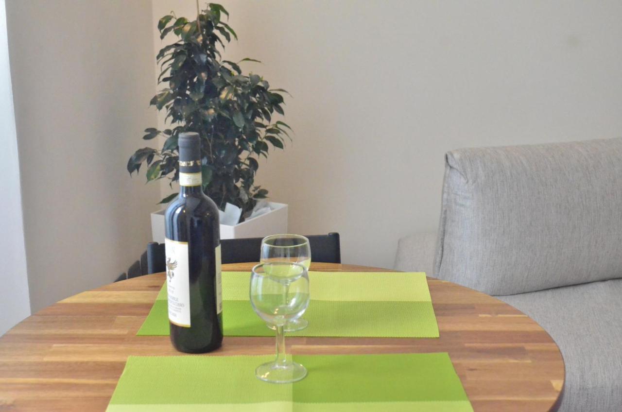 Opera Appartement Sarzana Buitenkant foto
